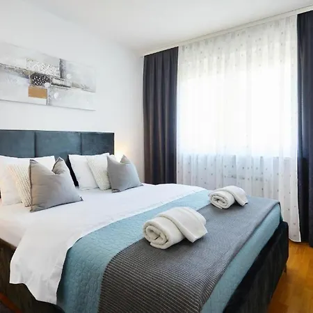 Apartment Madral Zagabria Esterno foto